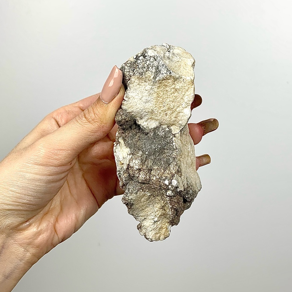 Large Raw Gray/White Howlite Crystal Home Decor - Spirituality Witchy Tools